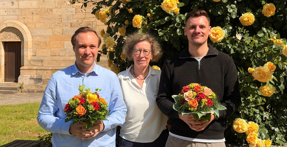 Frau Rektorin Prof. Hannemann begrüßt die neuen Kollegen Herrn Korn und Herrn Ludwig